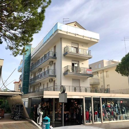 Appartamenti Cristina Carraro Immobiliare Lido di Jesolo Esterno foto